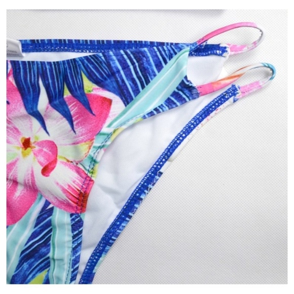 ⚘(5🌟 rated) The CAPRISTA Bikini - Picture 5 of 8